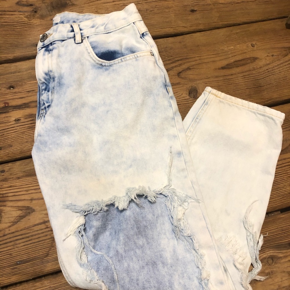 Forever 21 destroyed denim jeans white wash